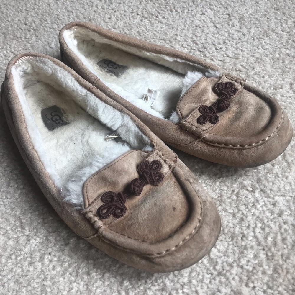 Ugg slip-in slippers/flats